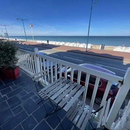 Appartement En Front De à Face Au Casino, 2p équipé Avec Parking Privatif - Fr-1-712-14 Villers-sur-Mer