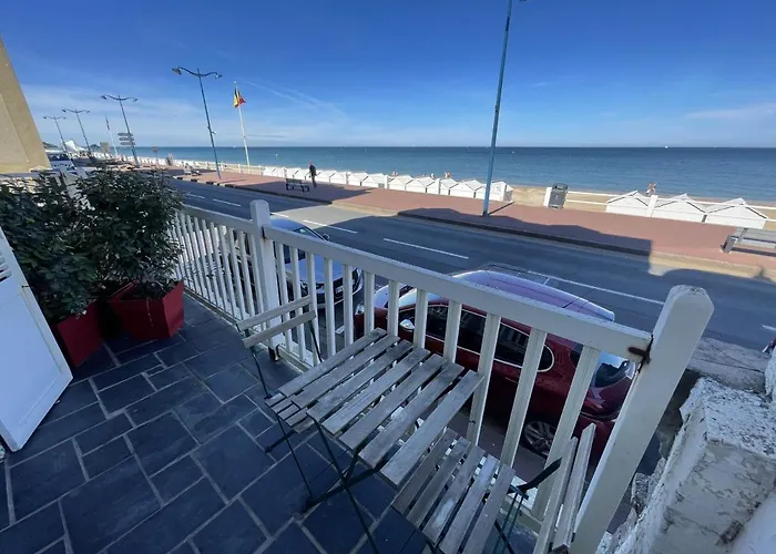 Appartement En Front De à Face Au Casino, 2p équipé Avec Parking Privatif - Fr-1-712-14 Villers-sur-Mer